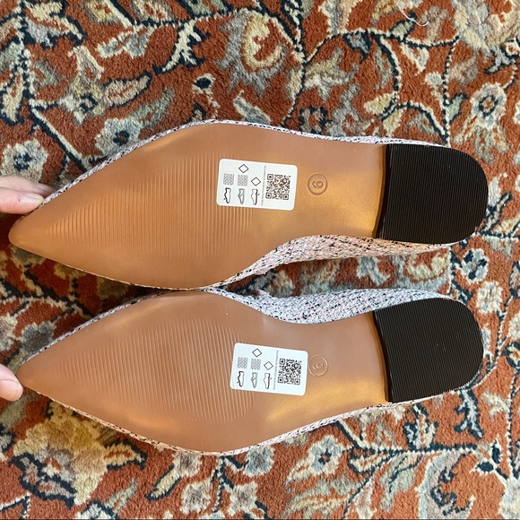 Brand New ASOS Pink Tweed Pointed Toe Flats with Silver Chain Detail - Picture 7 of 7